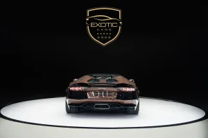 2015 لامبورجيني أفندايتر LP780-4 Ultimae