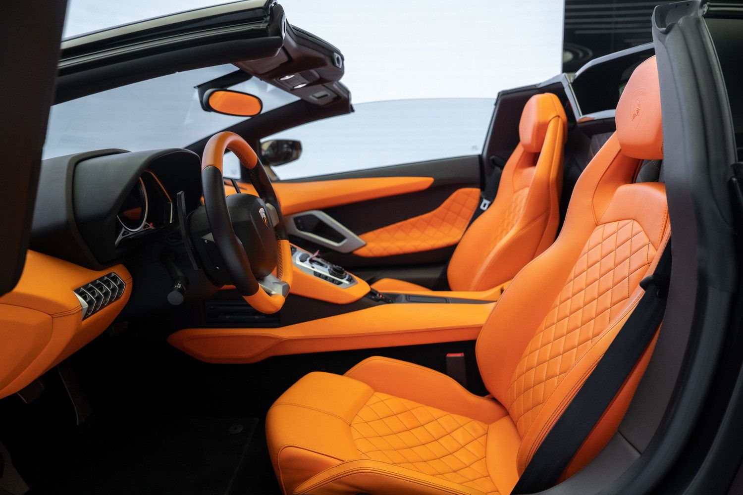 2015 لامبورجيني أفندايتر LP780-4 Ultimae