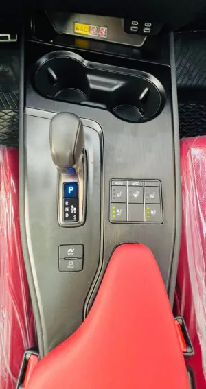 2025 لكزس UX - يو اكس UX 250h F Sport