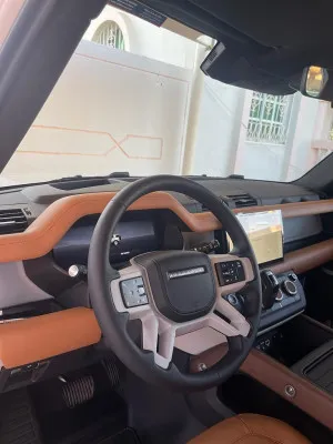 2024 Land Rover Defender 110 SE