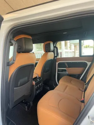 2024 Land Rover Defender 110 SE