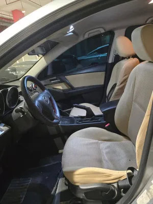 2013 Mazda 3 Select