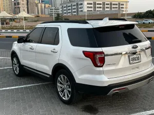 2017 فورد اكسبلورر Platinum