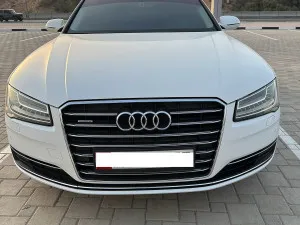 2015 اودي آي ٨ L