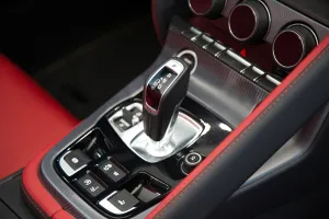 2022 جاكوار الفئة - اف P450