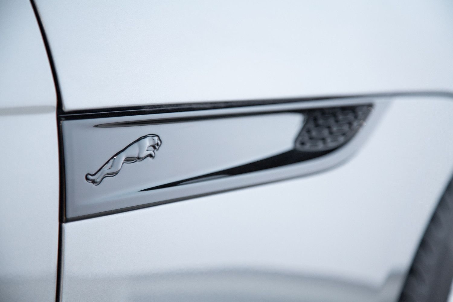 2022 جاكوار الفئة - اف P450
