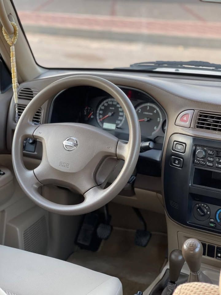 2003 نيسان بترول سوبر سفاري Safari AT