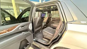 2022 Cadillac Escalade Luxury