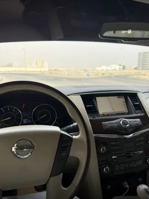 2011 نيسان باترول SE PLATINUM CITY