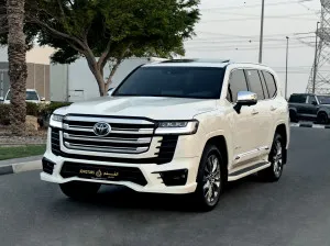 2022 Toyota Land Cruiser GXR Twin Turbo, GCC Specifications (VXR Kit, Radar, Rear Ent, 360 Camera)