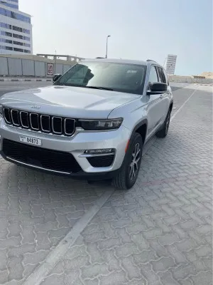 2024 جييب جراند شيروكي SRT8