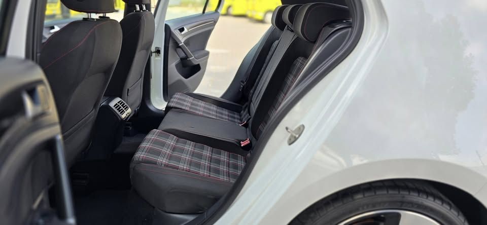 2014 فولجس فاجن جولف GTI