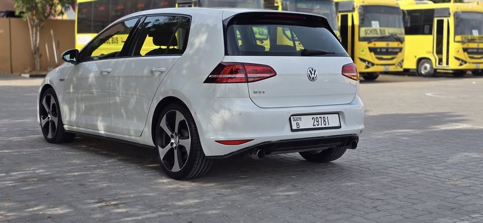 2014 فولجس فاجن جولف GTI