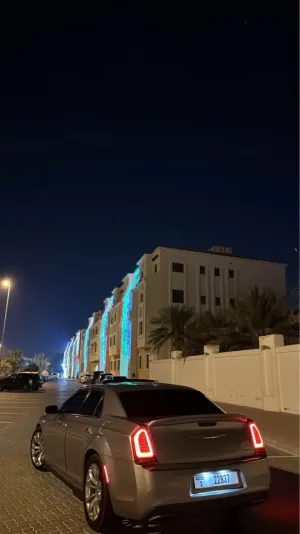 2017 كرايسلر ٣٠٠ S