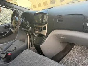 2016 هيونداي إتش١