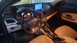2015 رينو ميجان LE