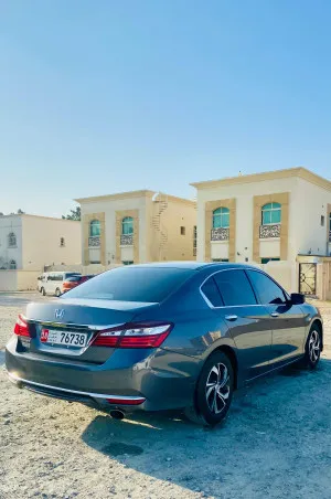 2017 هوندا أكورد EX