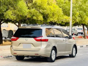 2015 Toyota Sienna LE