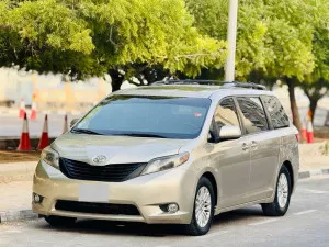 2015 Toyota Sienna LE