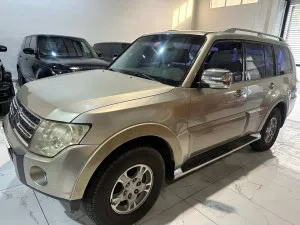 2009 ميتسوبيشي باجيرو GLS
