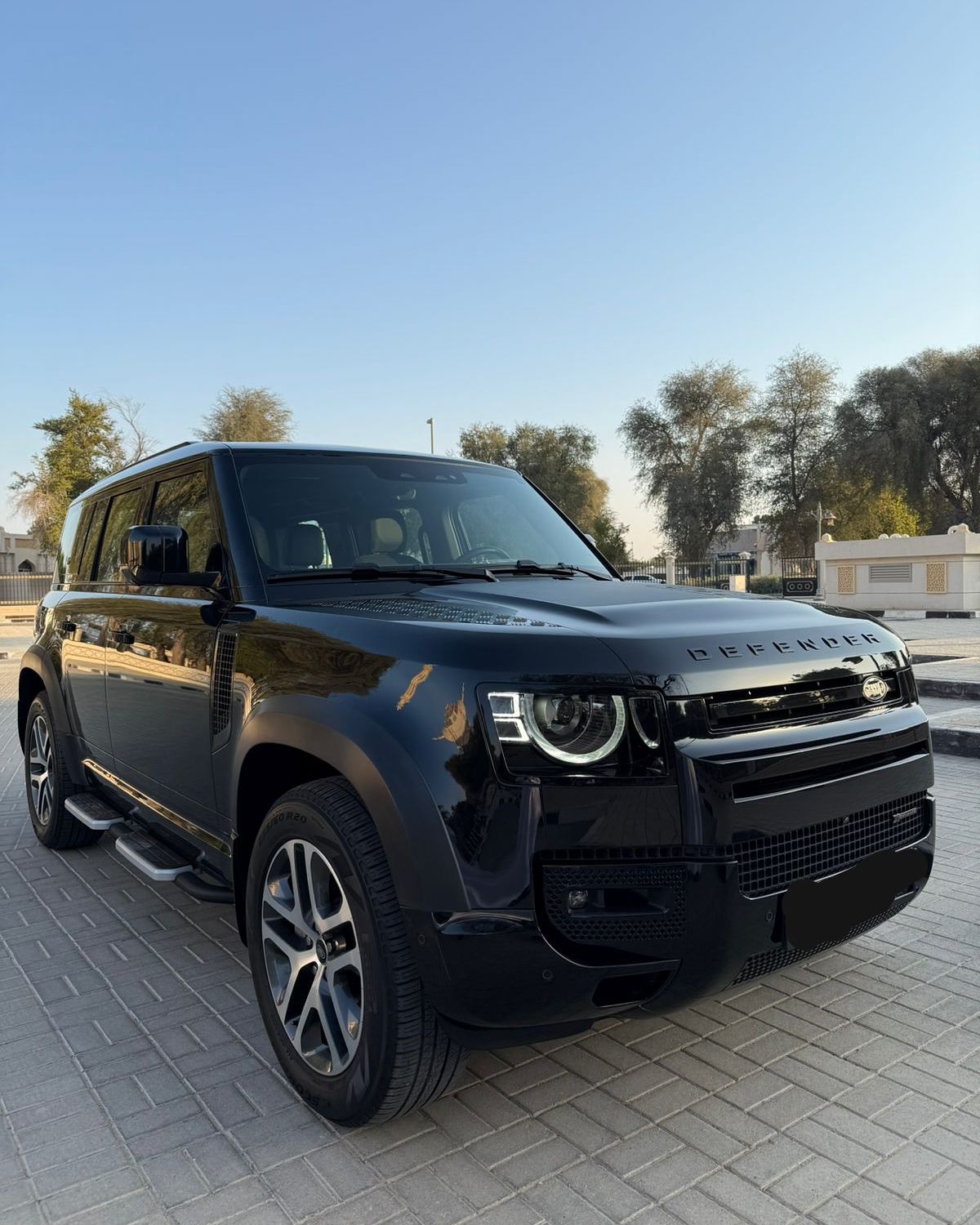 2023 Land Rover Defender 110 Standard