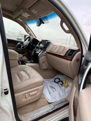 2014 Toyota Land Cruiser VXR
