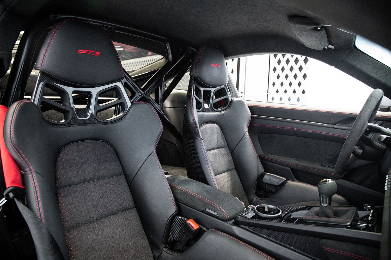 2022 بورش 911 كاريرا GT3