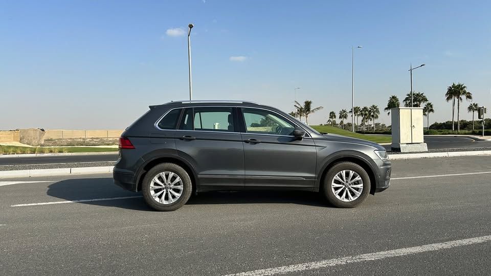 2020 فولجس فاجن تيغوان SE R-Line Black