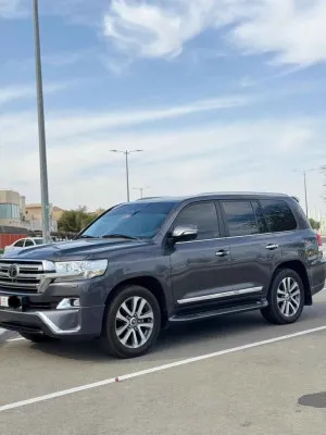2018 Toyota Land Cruiser VXR