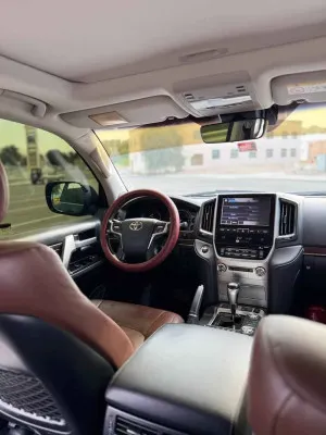 2018 Toyota Land Cruiser VXR