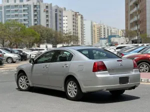 2007 ميتسوبيشي جلنت ES