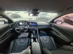2021 Hyundai Avante SE