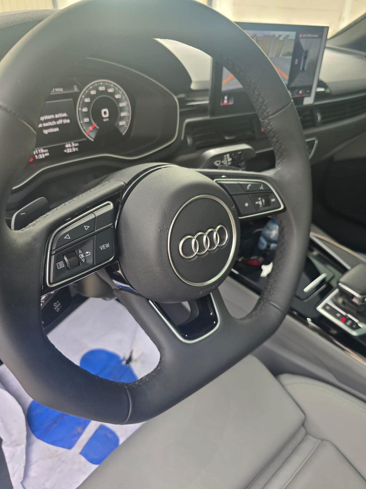 2024 اودي آي ٤ 45 TFSI