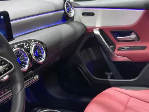 2022 مرسيدس-بنز الفئة - A A220 Sedan