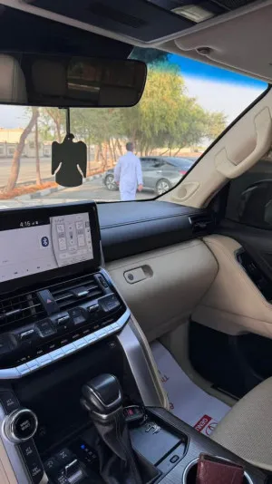 2023 Toyota Land Cruiser VXR