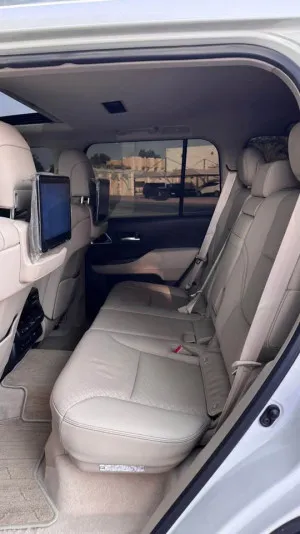 2023 Toyota Land Cruiser VXR