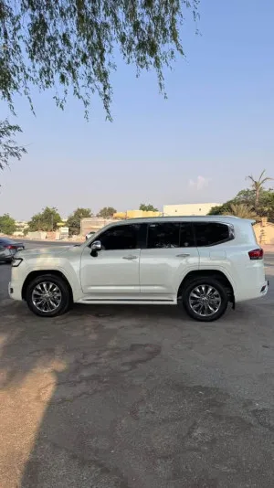 2023 Toyota Land Cruiser VXR