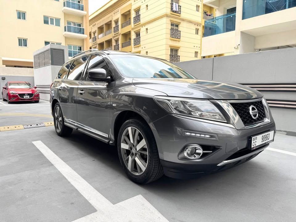 2017 نيسان باثفايندر SE