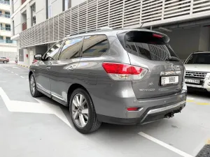 2017 نيسان باثفايندر SE