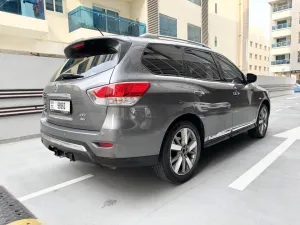 2017 نيسان باثفايندر SE