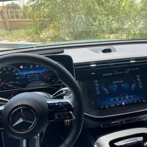 2024 مرسيدس-بنز الفئة - E E300