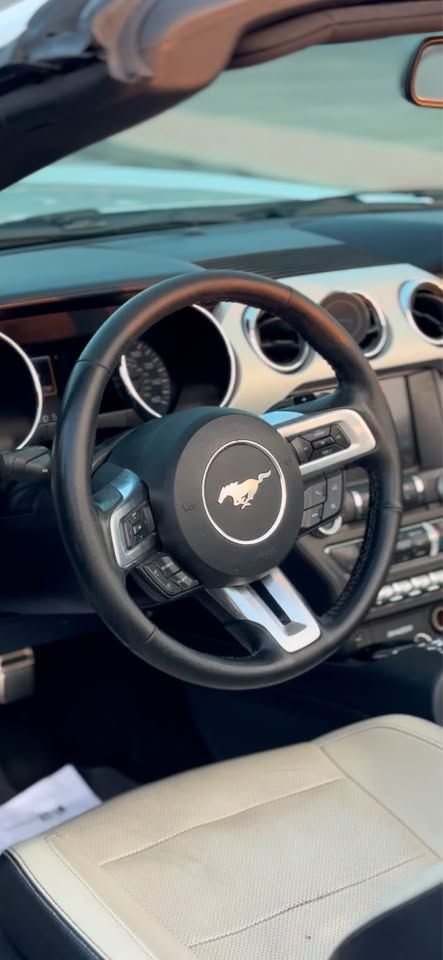 2017 فورد موستانج EcoBoost Premium