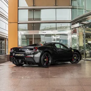 2018 فيراري 488 Spider