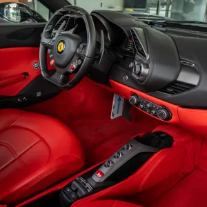 2018 فيراري 488 Spider