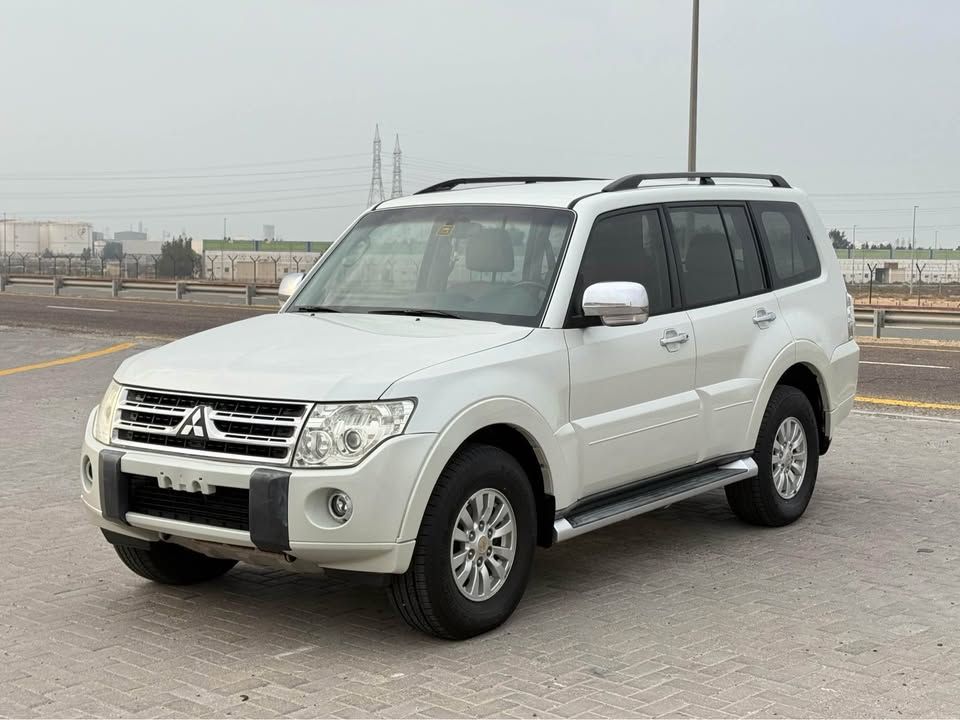 2010 Mitsubishi Pajero Signature Edition