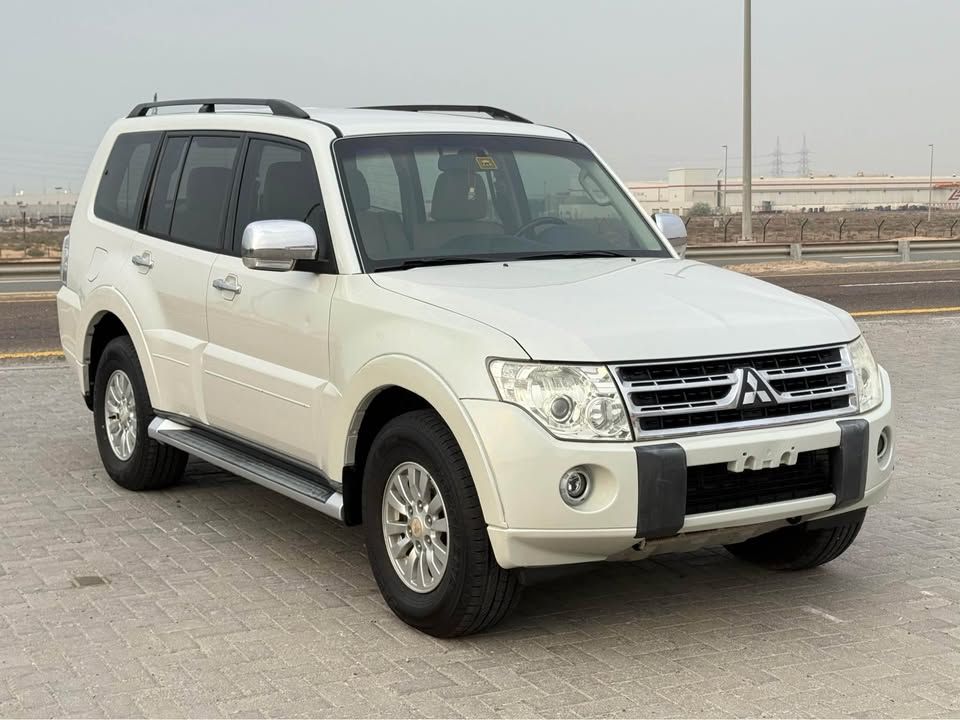 2010 Mitsubishi Pajero Signature Edition