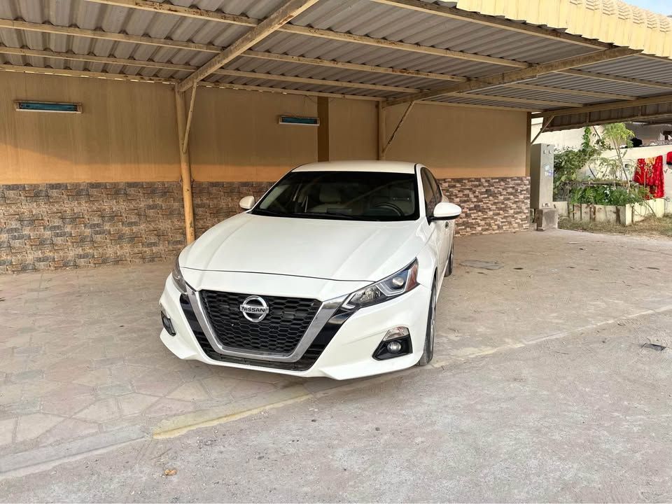 2020 Nissan Altima SR