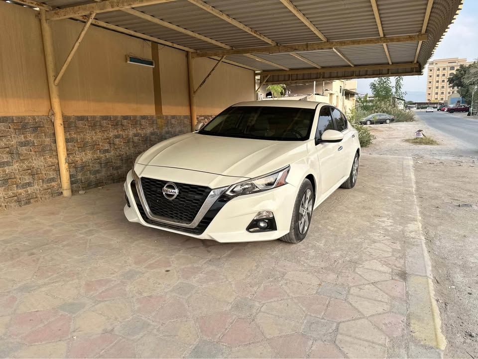 2020 Nissan Altima SR