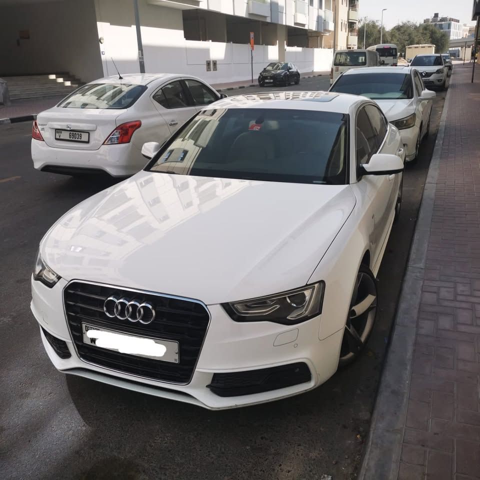 2015 اودي آي ٥ Prestige