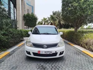 2013 نيسان تيدا S